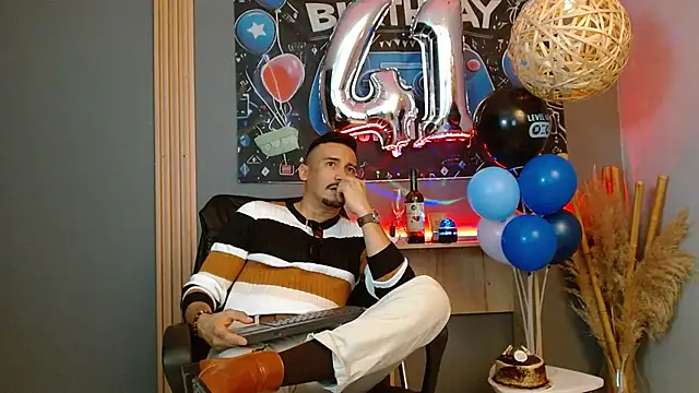 Reiko 85  online show from 18, 4, 2026