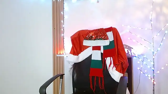 Reiko 85  online show from 15, 12, 2025