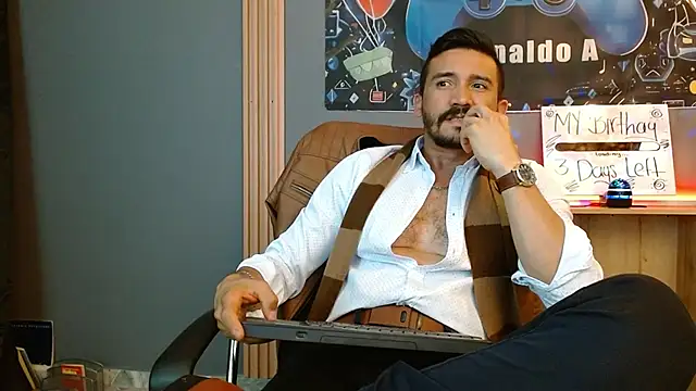 Reiko 85  online show from 15, 4, 2026