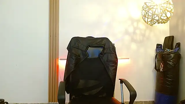 Reiko 85  online show from 19, 11, 2025