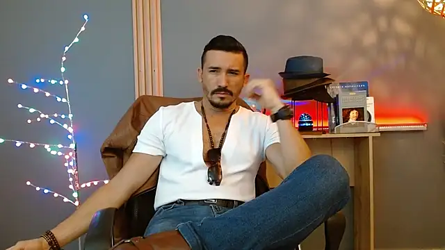 Reiko 85  online show from 7, 2, 2026