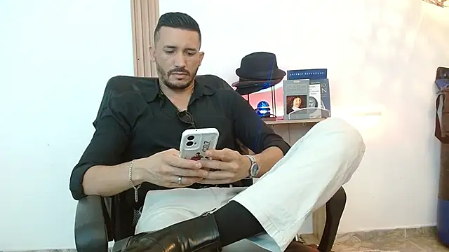 Reiko 85  online show from 24, 11, 2025