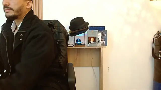 Reiko 85  online show from 30, 11, 2025