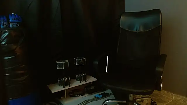 Reiko 85  online show from 9, 3, 2026