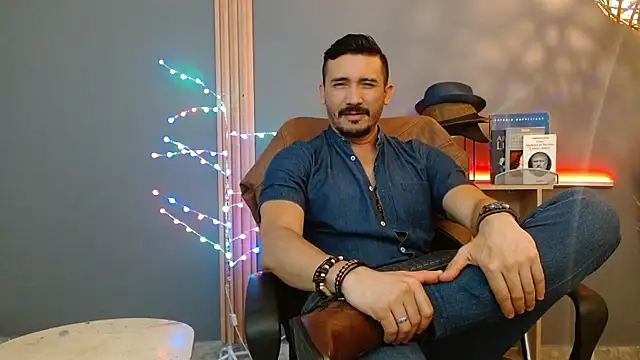 Reiko 85  online show from 24, 2, 2026