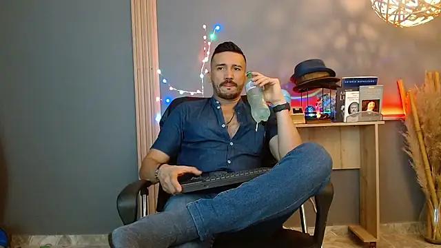 Reiko 85  online show from 21, 3, 2026