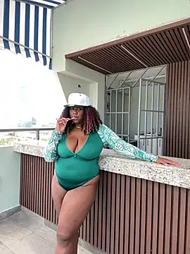 Snapshot of Just_Gissellex chatting on 4, 2, 2025 Just Gissellex online show from 4, 2, 2025