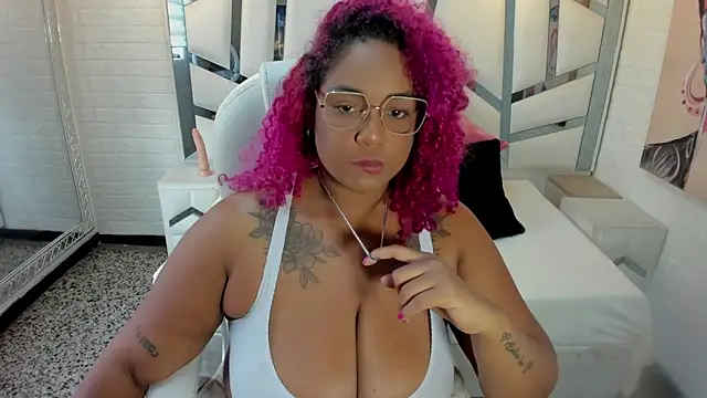 Snapshot of Just_Gissellex chatting on 22, 5, 2026 Just Gissellex online show from 22, 5, 2026