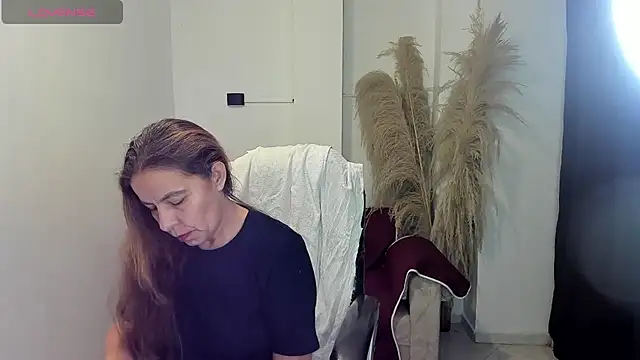 Milf karlye online show from 14, 6, 2026
