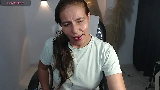 Milf karlye online show from 12, 1, 2026