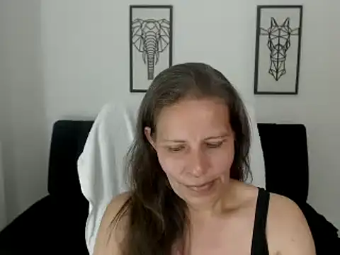 Milf karlye online show from 31, 1, 2025