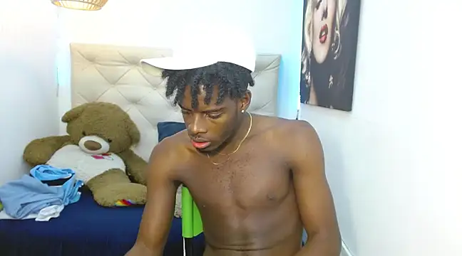 Snapshot of royce_ebony chatting on 16, 1, 2025 royce ebony online show from 16, 1, 2025