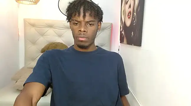 Snapshot of royce_ebony chatting on 15, 1, 2025 royce ebony online show from 15, 1, 2025