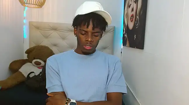 Snapshot of royce_ebony chatting on 16, 1, 2025 royce ebony online show from 16, 1, 2025