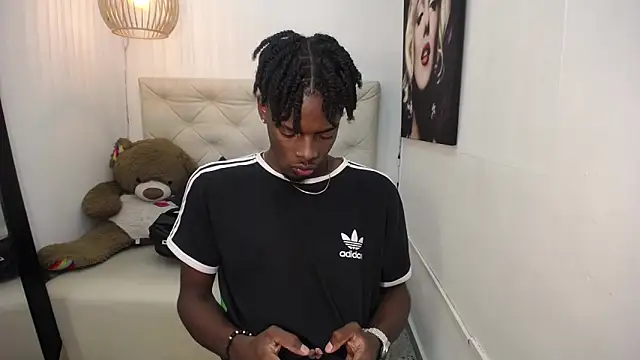 Snapshot of royce_ebony chatting on 24, 1, 2025 royce ebony online show from 24, 1, 2025