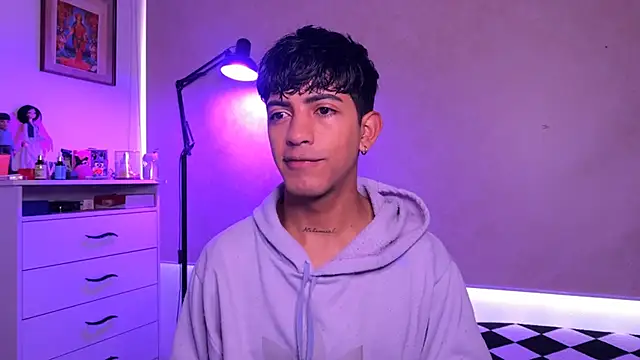 teobowny  online show from 11, 10, 2025