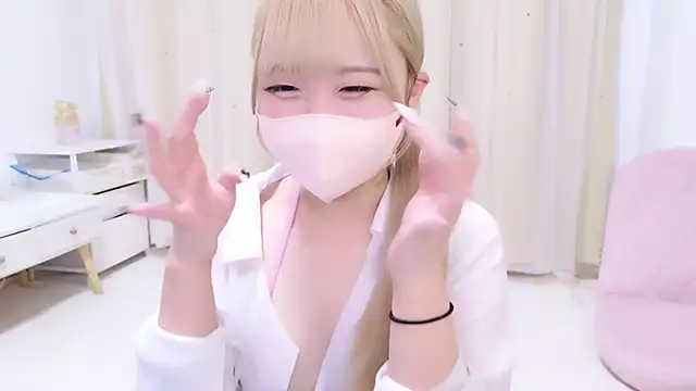 MAIKA pyon online show from 9, 3, 2025