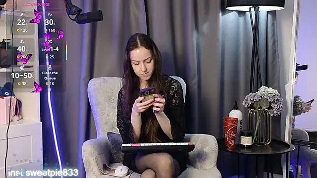Anal Girl  online show from 14, 7, 2026