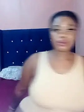 Luciouslips00 online show from 15, 4, 2026