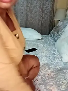 Luciouslips00 online show from 24, 11, 2025