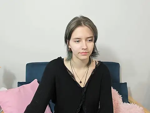 DevineNatalie online show from 18, 12, 2024