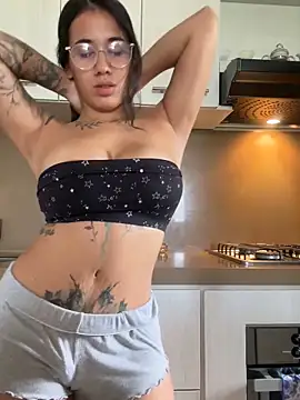 Snapshot of AndyFire69 chatting on 1, 11, 2025 AndyFire69 online show from 1, 11, 2025