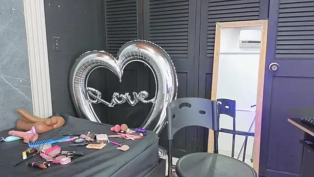 haileycat online show from 17, 3, 2026