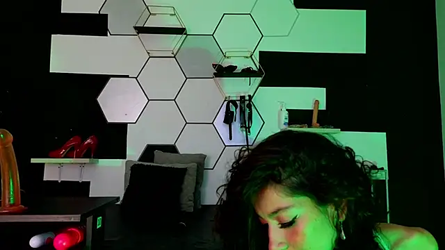 haileycat online show from 27, 2, 2025
