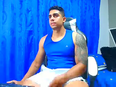 Snapshot of astrom_greyy chatting on 22, 9, 2025 astrom greyy online show from 22, 9, 2025