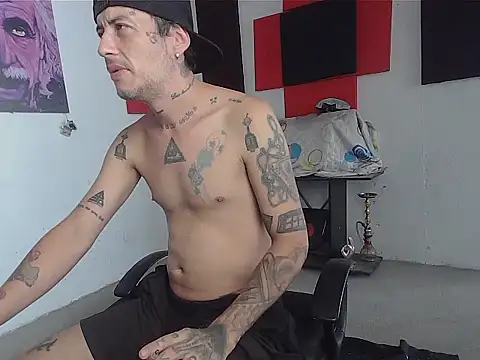 Snapshot of patrik_tattoo_ chatting on 7, 5, 2026 patrik tattoo online show from 7, 5, 2026