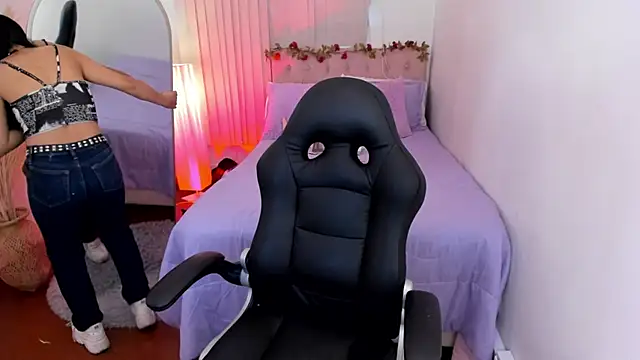 Kitty Pam online show from 14, 12, 2025