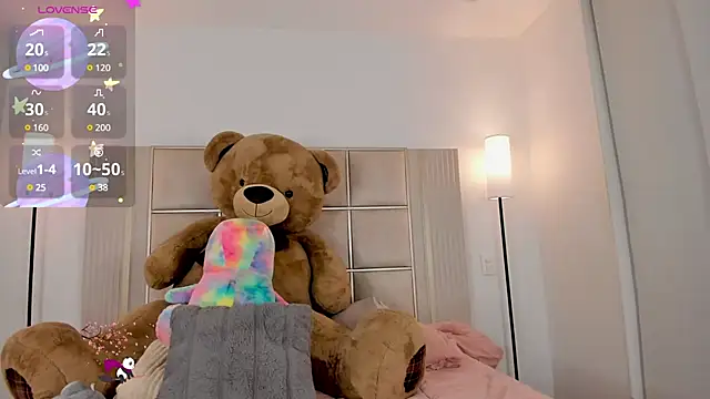 saraamiller  online show from 8, 3, 2025