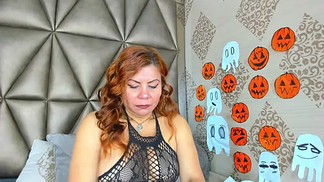 Corina Taylor  online show from 24, 10, 2025