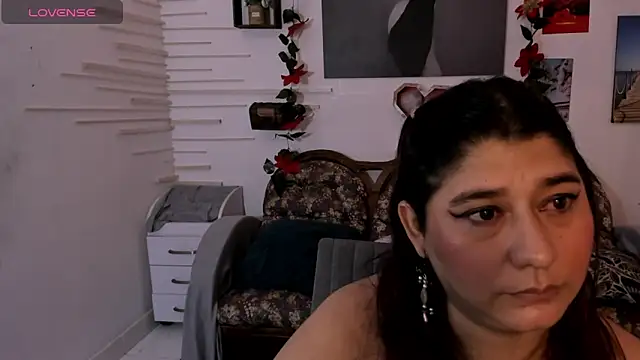 alinabozz1 online show from 23, 12, 2024