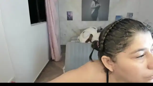 alinabozz1 online show from 23, 4, 2026