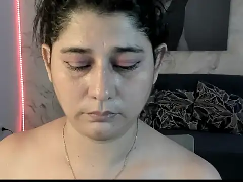 alinabozz1 online show from 14, 6, 2026