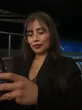 Jade Zephyra online show from 6, 3, 2026