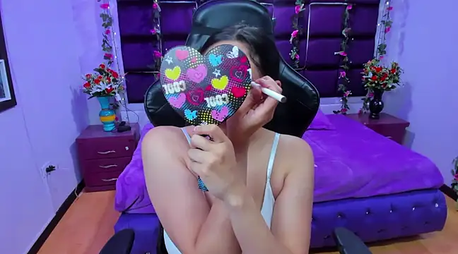 ChloeeTompson  online show from 31, 1, 2025