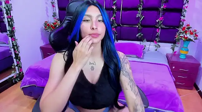 ChloeeTompson  online show from 6, 3, 2025