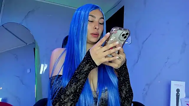 ChloeeTompson  online show from 8, 10, 2025