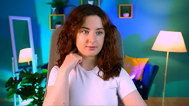 Snapshot of AnnTerry_ chatting on 14, 11, 2025 AnnTerry online show from 14, 11, 2025