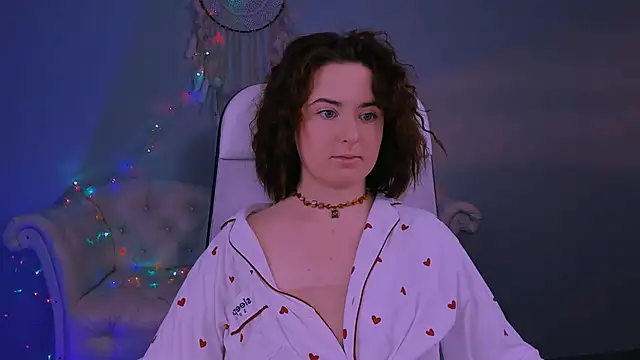 AnnTerry  online show from 25, 2, 2025