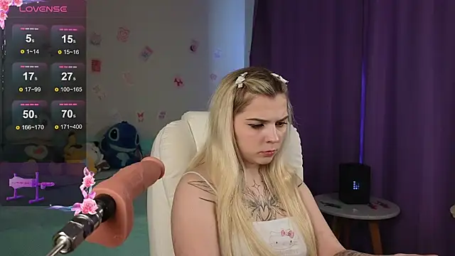 Snapshot of Kate_Legend chatting on 17, 11, 2025 Kate Legend online show from 17, 11, 2025