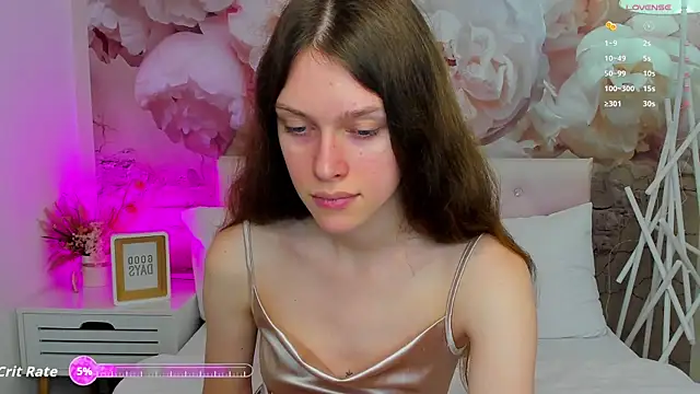 Snapshot of JaneBrowni chatting on 8, 10, 2025 JaneBrowni online show from 8, 10, 2025