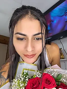 emilie xx  online show from 20, 5, 2026