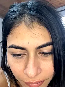 emilie xx  online show from 7, 10, 2025