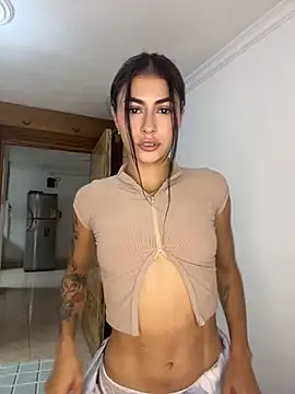 emilie xx  online show from 6, 5, 2026