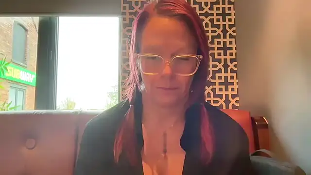 Snapshot of MelodyRoseUk chatting on 11, 11, 2025 MelodyRoseUk online show from 11, 11, 2025