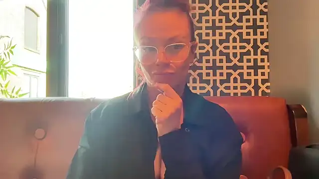 Snapshot of MelodyRoseUk chatting on 5, 11, 2025 MelodyRoseUk online show from 5, 11, 2025