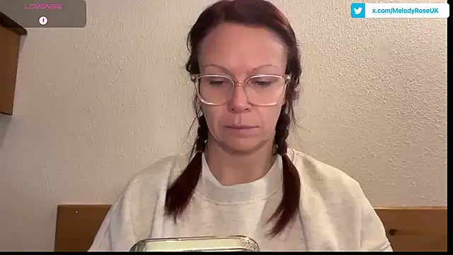 MelodyRoseUk online show from 14, 1, 2026